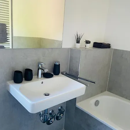 Boardinghouse 公寓 *